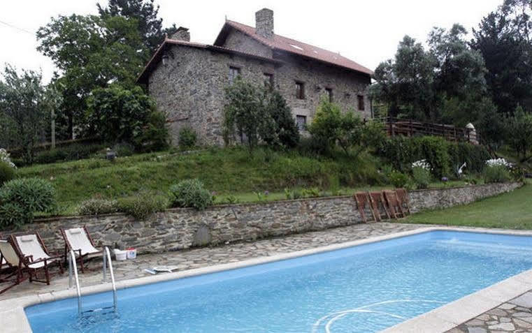 Casa De Sixto Paderne (A Coruna)
